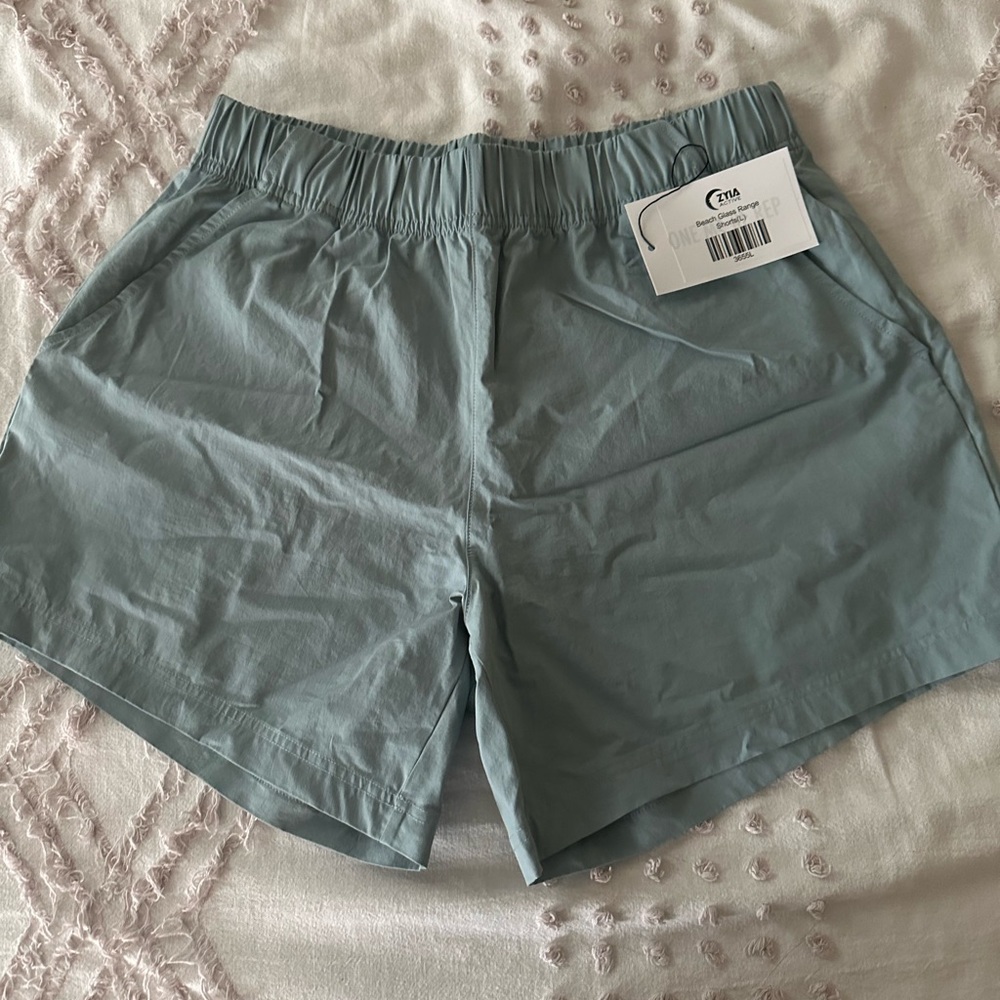 Zyia Range Shorts